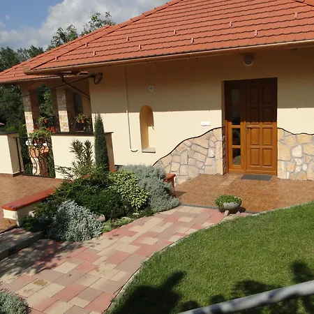 Janus アパート *